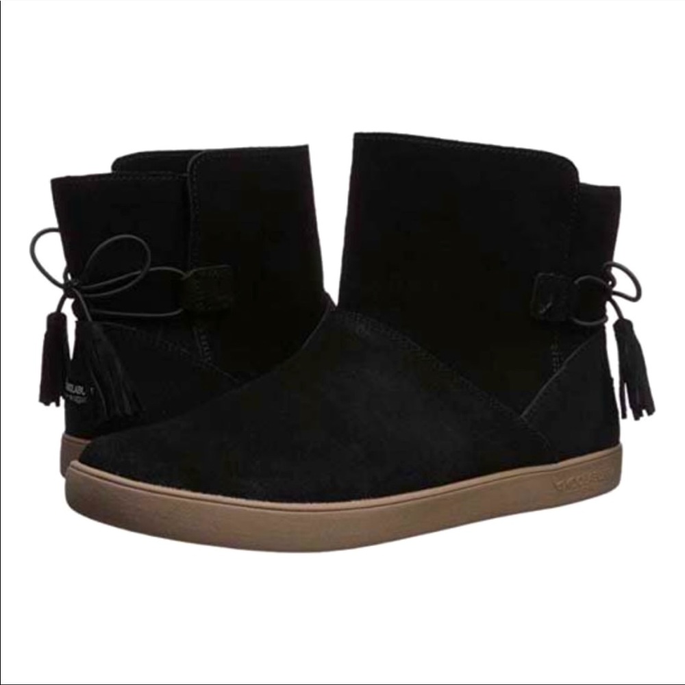 Koolaburra Black Ankle Boots with Tan Sole